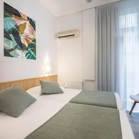 Twin With Private Bathroom Apartment San Sebastian
